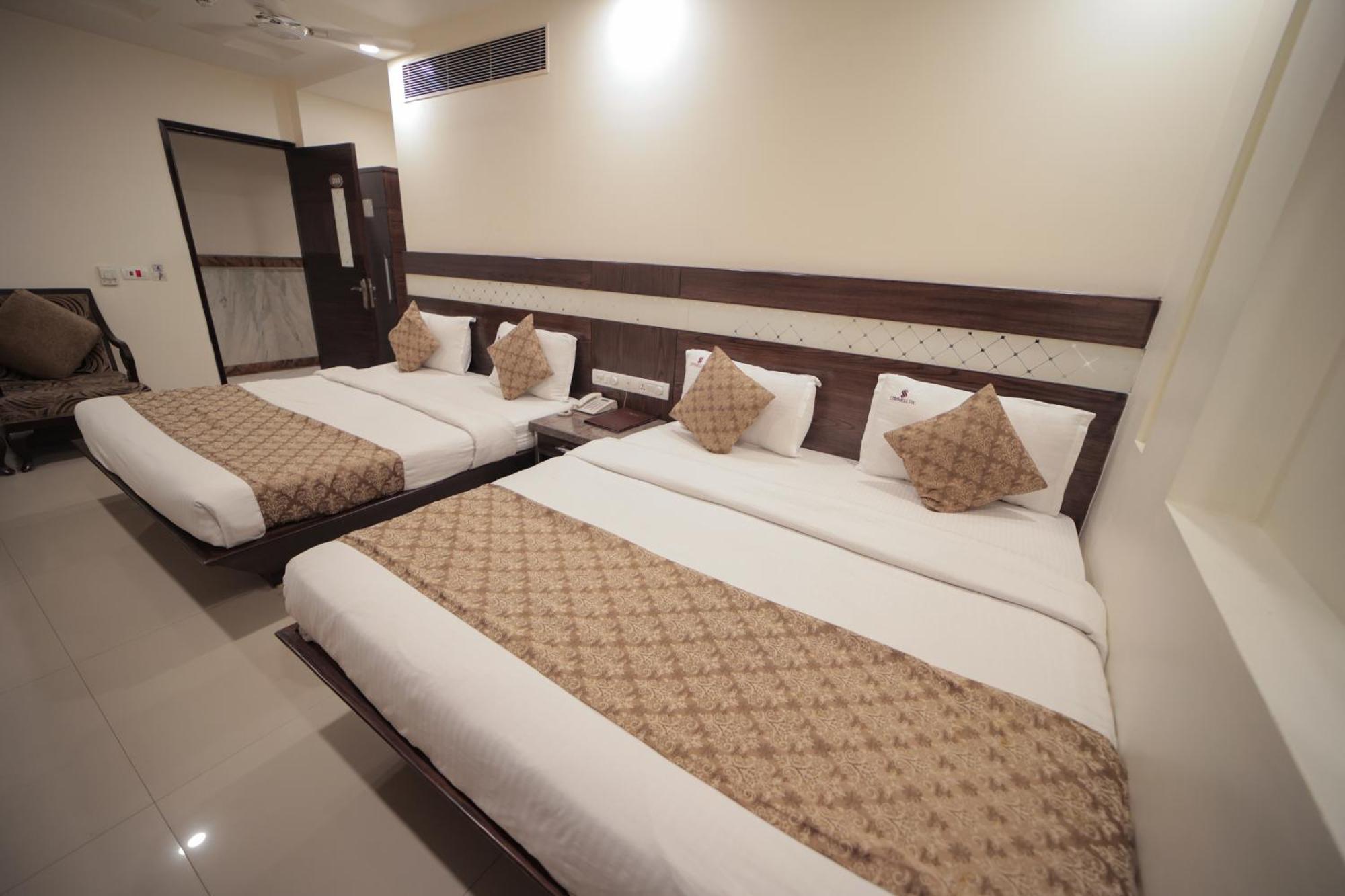 Hotel Stay Well Dx Нью-Дели Экстерьер фото