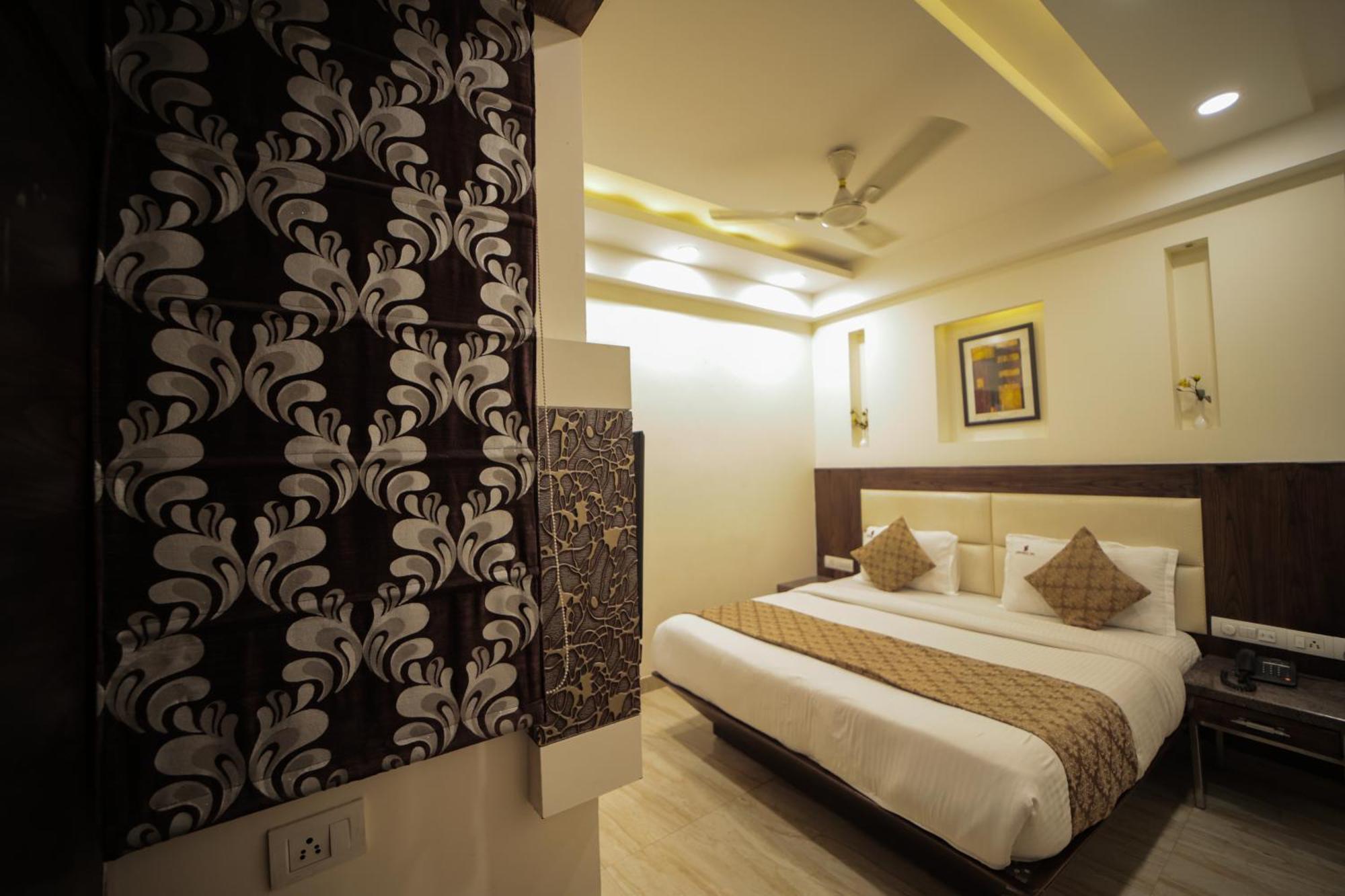 Hotel Stay Well Dx Нью-Дели Экстерьер фото