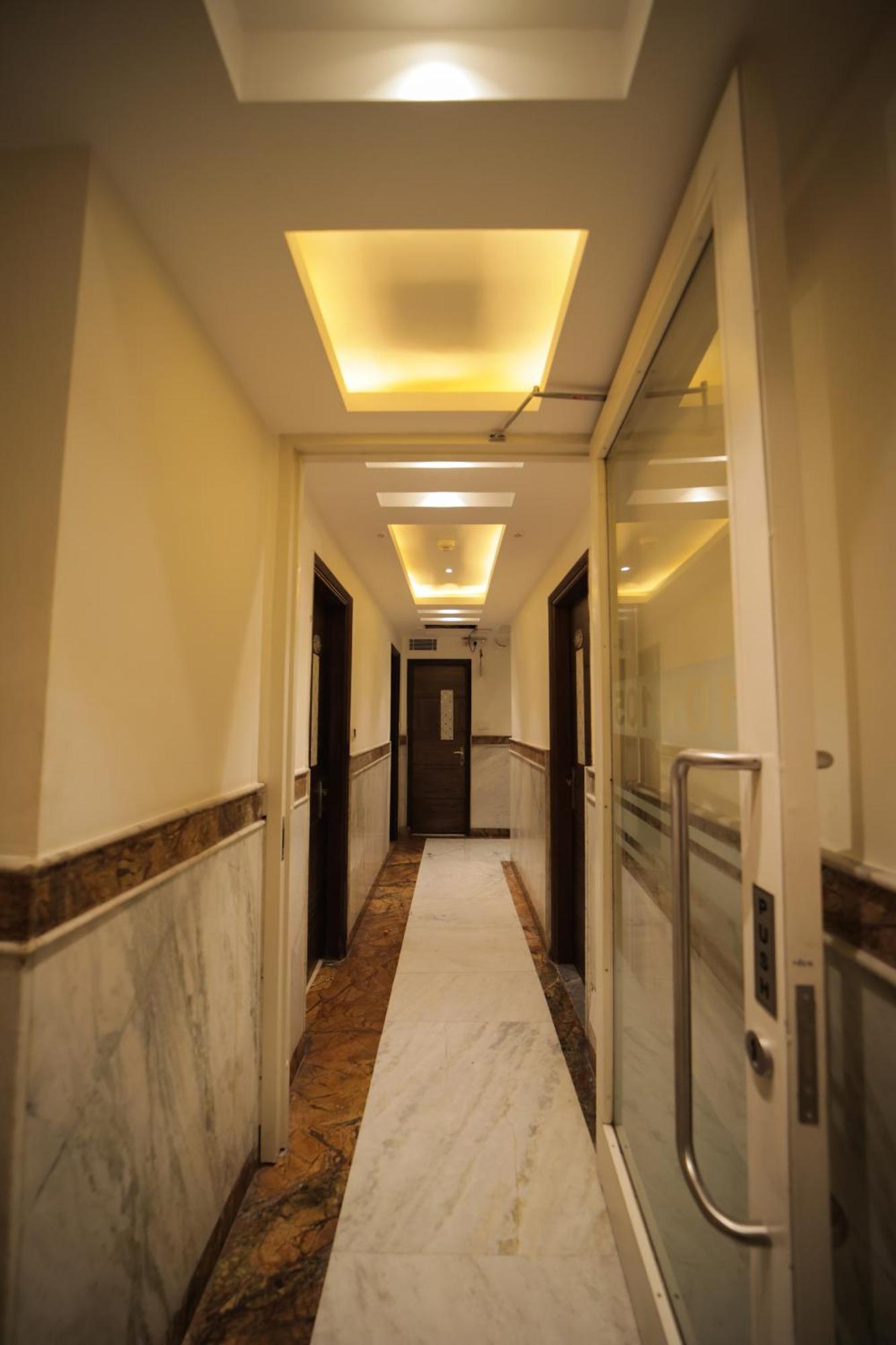 Hotel Stay Well Dx Нью-Дели Экстерьер фото