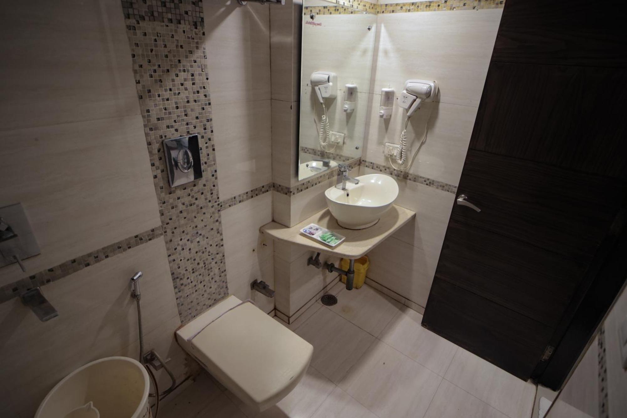 Hotel Stay Well Dx Нью-Дели Экстерьер фото