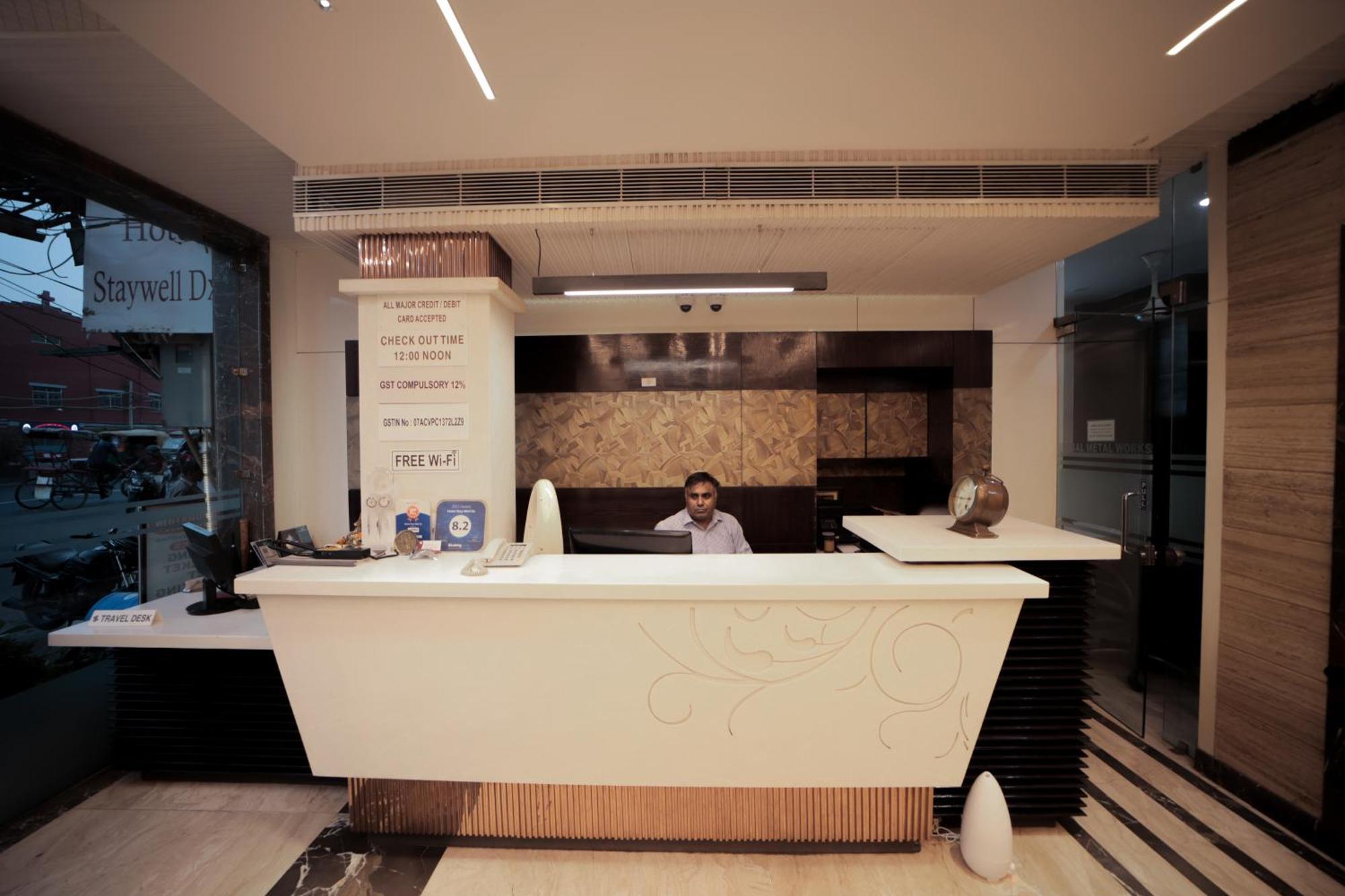 Hotel Stay Well Dx Нью-Дели Экстерьер фото