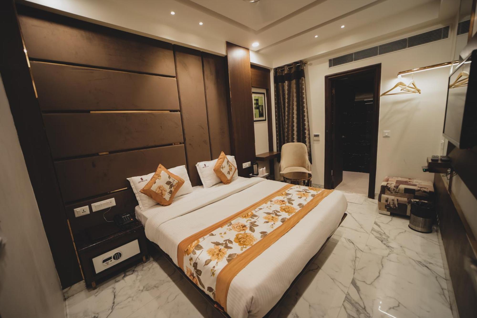 Hotel Stay Well Dx Нью-Дели Экстерьер фото